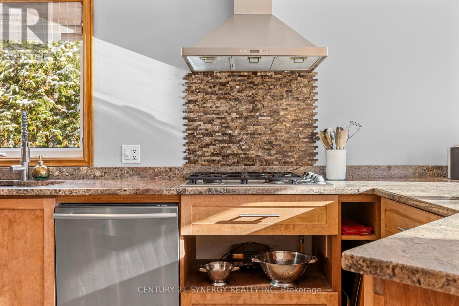 34 Rosegarden Crescent, Ottawa, Ontario  K1T 3A9 - Photo 14 - X12616428