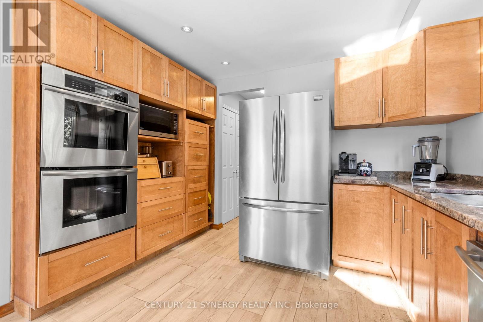 34 Rosegarden Crescent, Ottawa, Ontario  K1T 3A9 - Photo 16 - X12616428