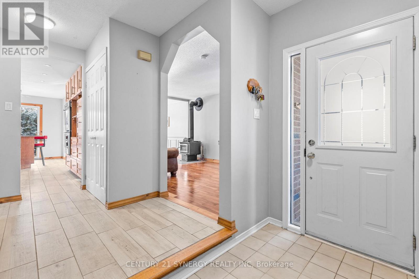 34 Rosegarden Crescent, Ottawa, Ontario  K1T 3A9 - Photo 6 - X12616428