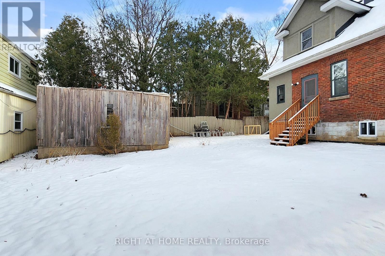 Upper - 333 Millard Avenue, Newmarket, Ontario  L3Y 1Z5 - Photo 21 - N12583784