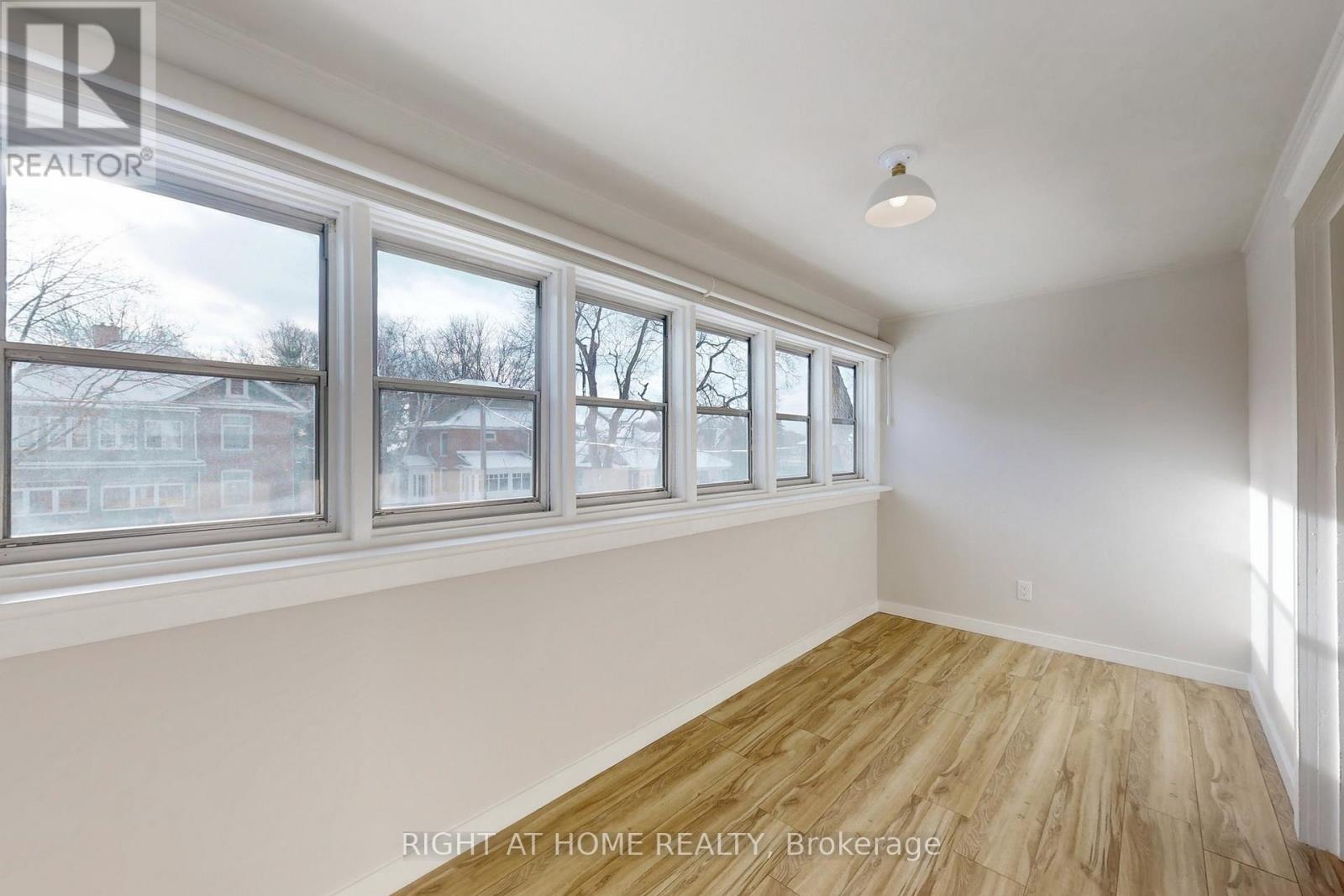 Upper - 333 Millard Avenue, Newmarket, Ontario  L3Y 1Z5 - Photo 11 - N12583784