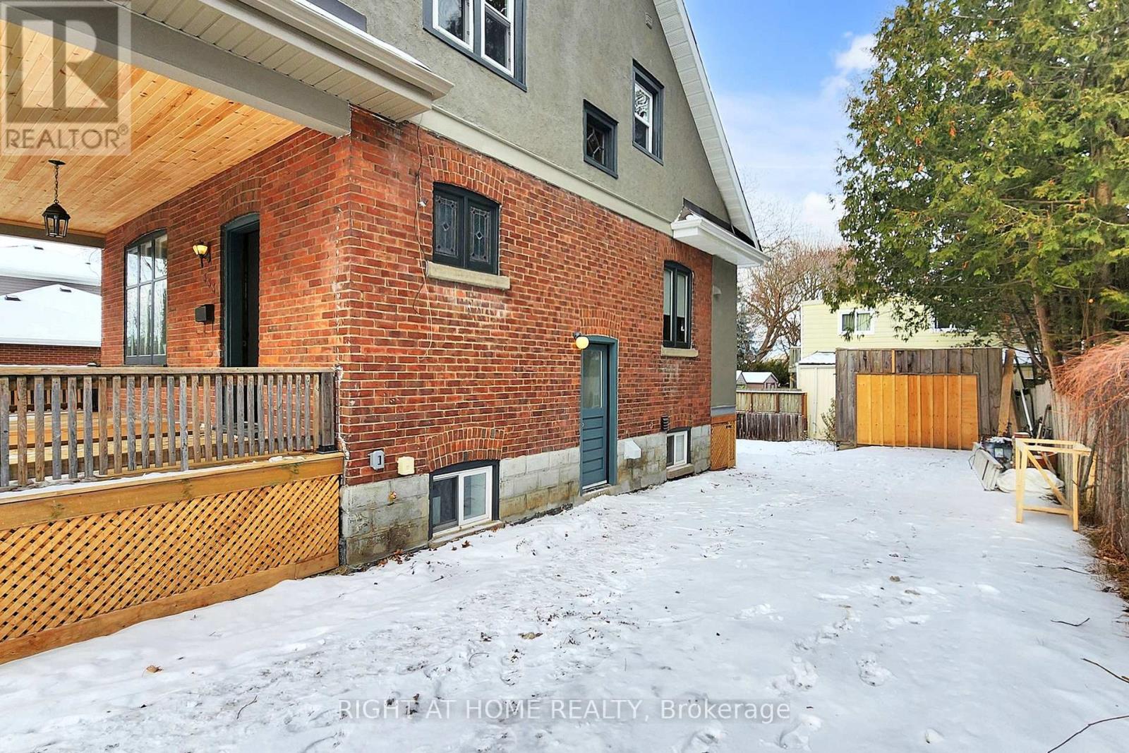 Upper - 333 Millard Avenue, Newmarket, Ontario  L3Y 1Z5 - Photo 22 - N12583784