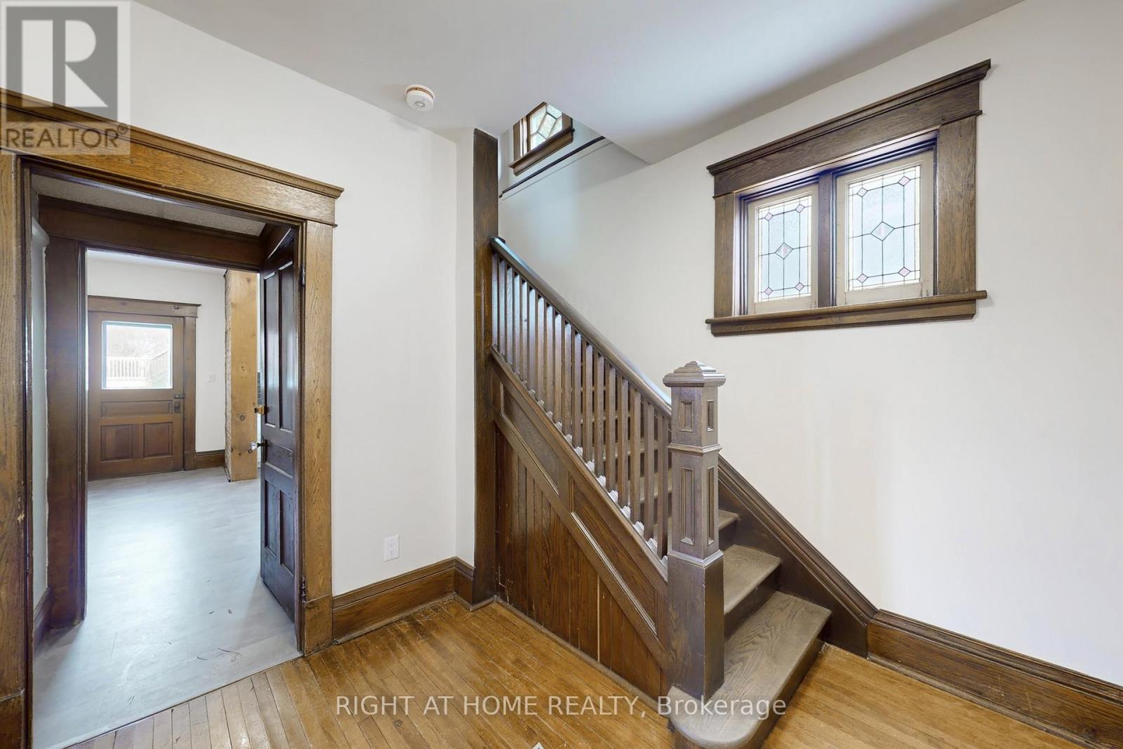 Upper - 333 Millard Avenue, Newmarket, Ontario  L3Y 1Z5 - Photo 8 - N12583784