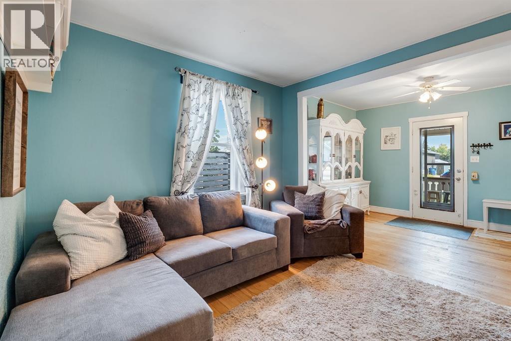 1310 Centre Street, Carstairs, Alberta  T0M 0N0 - Photo 6 - A2270344