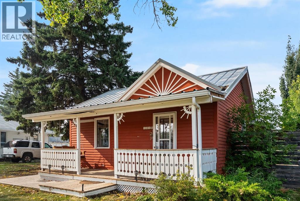 1310 Centre Street, Carstairs, Alberta