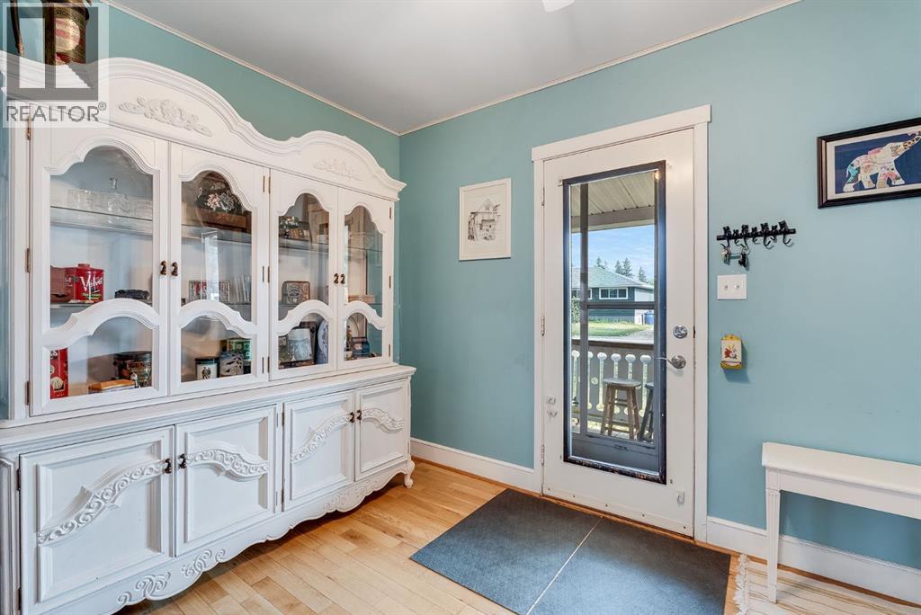 1310 Centre Street, Carstairs, Alberta  T0M 0N0 - Photo 4 - A2270344