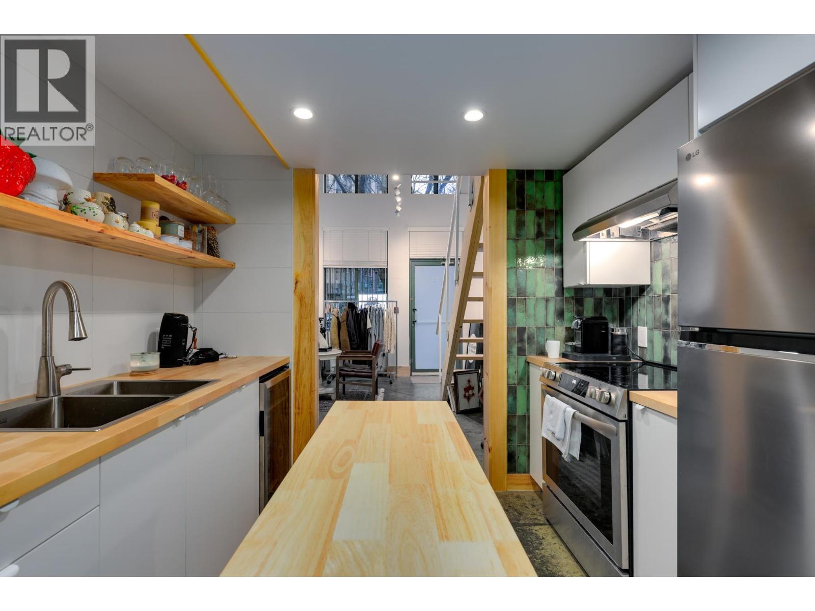 160 1 E Cordova Street, Vancouver, British Columbia  V6A 4H3 - Photo 12 - R3073254