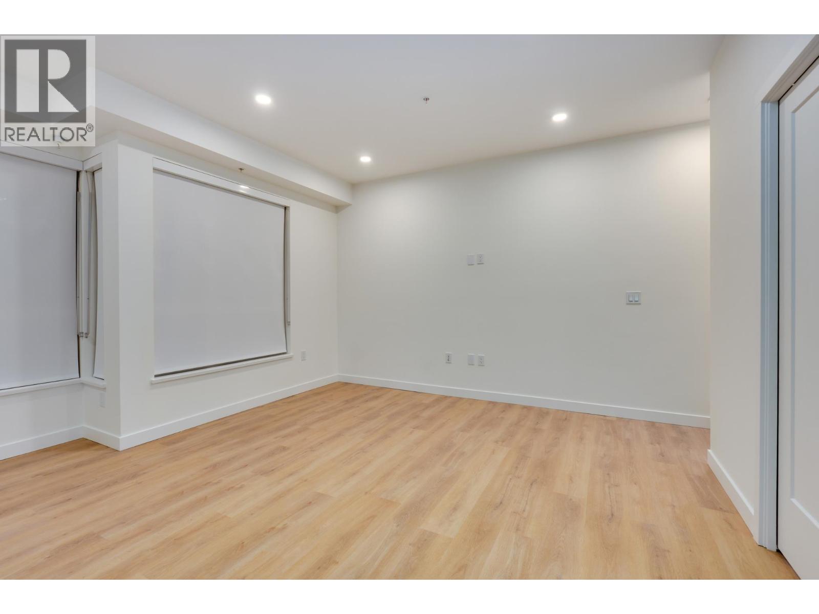 113 390 GUILBY STREET, Coquitlam, British Columbia