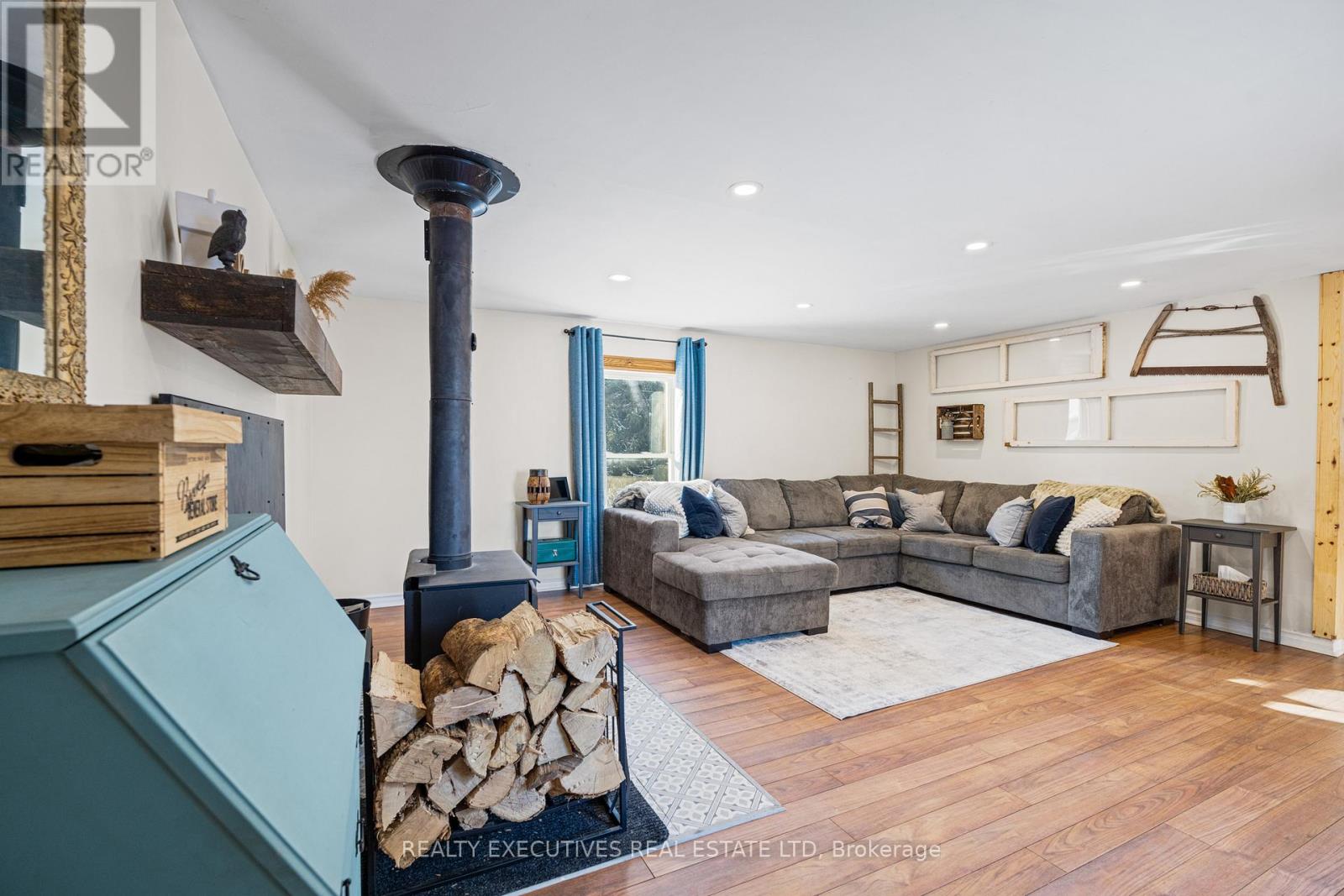 10938 Church Road, North Dundas, Ontario  K0E 1S0 - Photo 25 - X12616444