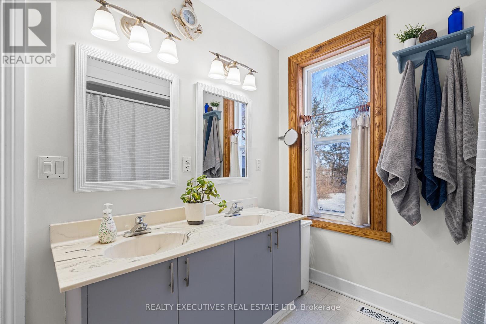 10938 Church Road, North Dundas, Ontario  K0E 1S0 - Photo 28 - X12616444