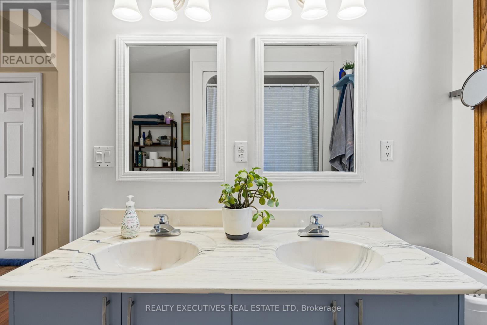 10938 Church Road, North Dundas, Ontario  K0E 1S0 - Photo 30 - X12616444