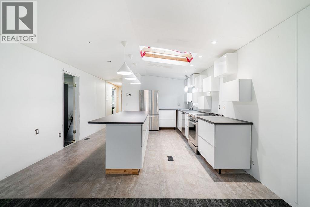 19728 Poplar Place, Pitt Meadows, British Columbia  V3Y 1Z3 - Photo 10 - R3073241