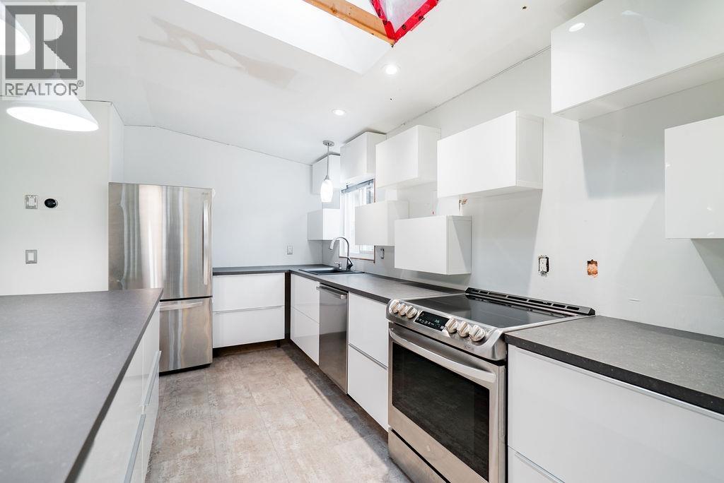 19728 Poplar Place, Pitt Meadows, British Columbia  V3Y 1Z3 - Photo 12 - R3073241