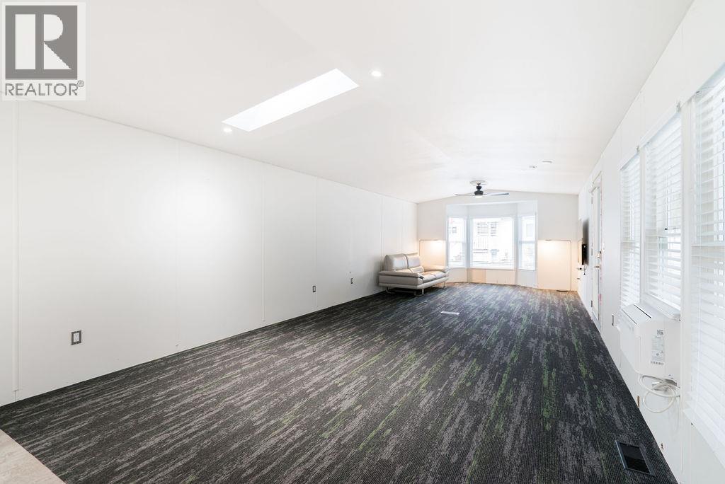 19728 Poplar Place, Pitt Meadows, British Columbia  V3Y 1Z3 - Photo 15 - R3073241