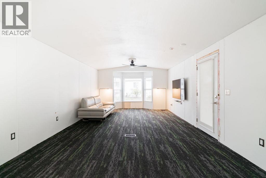 19728 Poplar Place, Pitt Meadows, British Columbia  V3Y 1Z3 - Photo 16 - R3073241