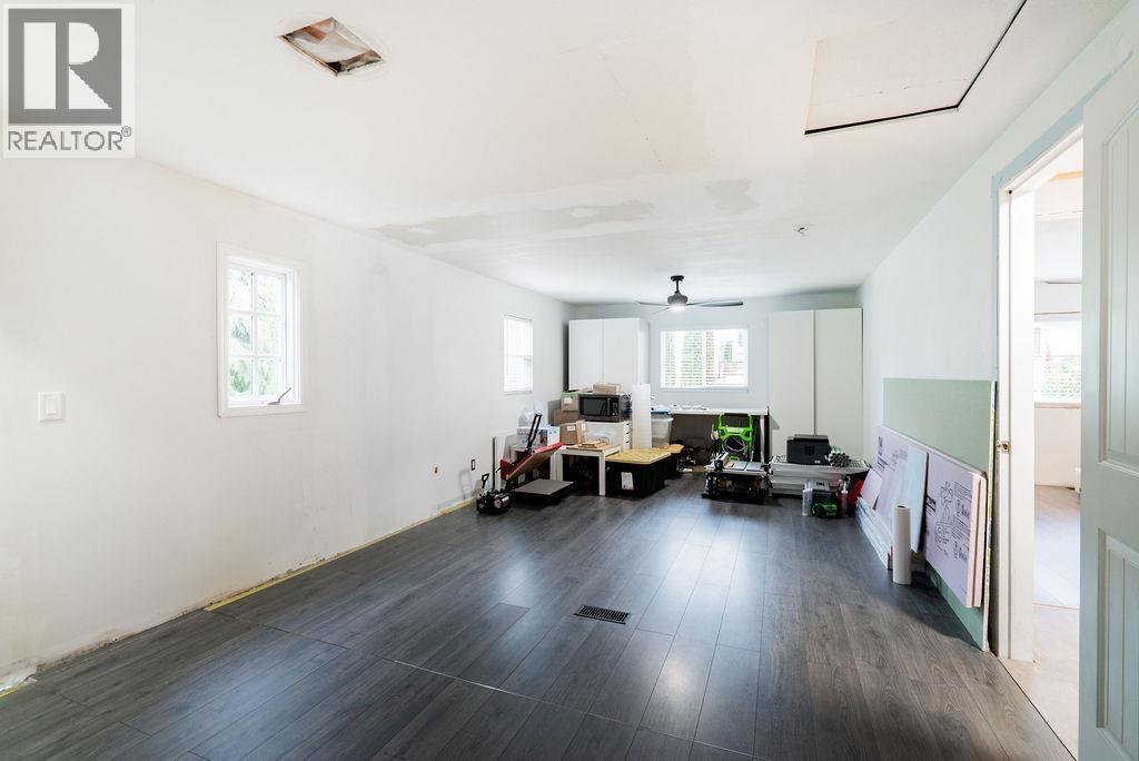 19728 Poplar Place, Pitt Meadows, British Columbia  V3Y 1Z3 - Photo 30 - R3073241