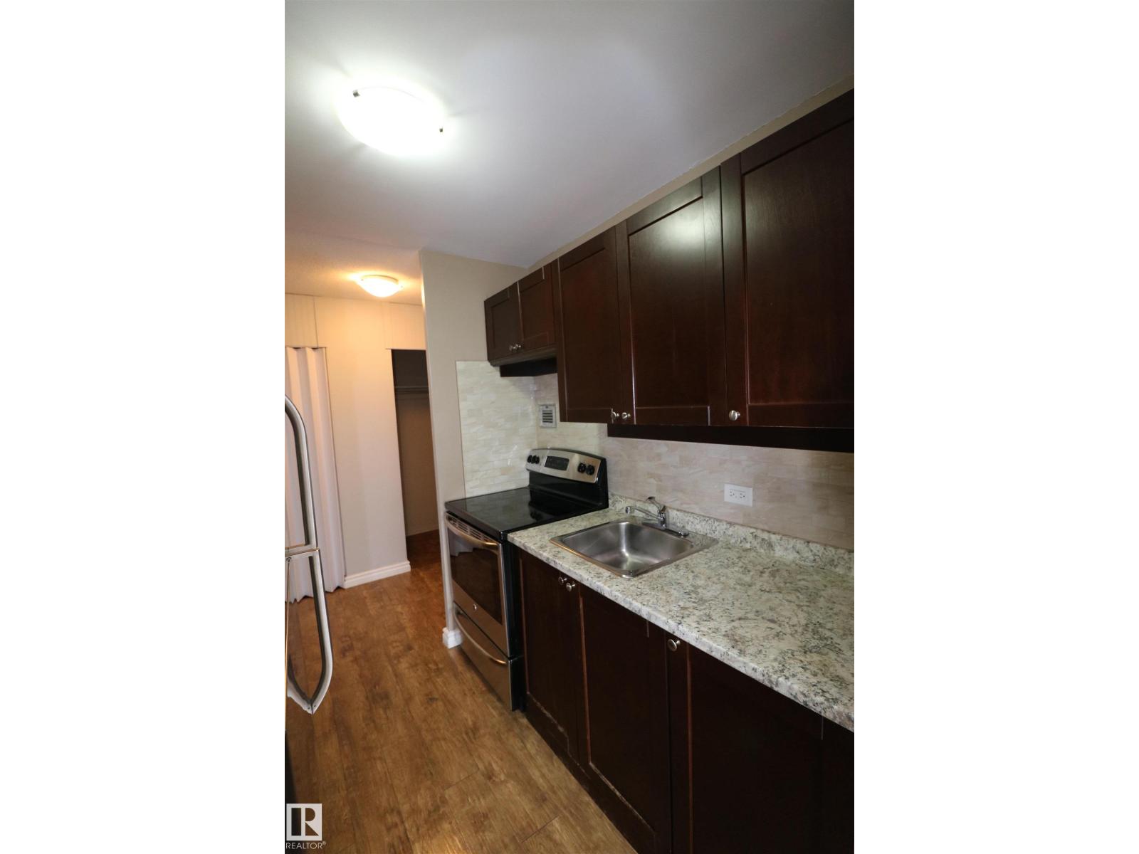 #1403 9816 112 St Nw, Edmonton, Alberta T5K 1L5 - Photo 6 - E4467858