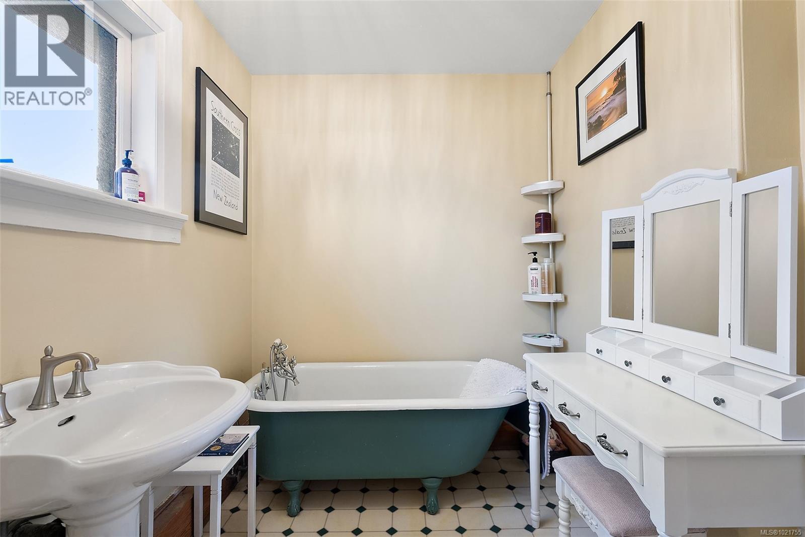 132 Government St S, Victoria, British Columbia  V8V 2K7 - Photo 17 - 1021755