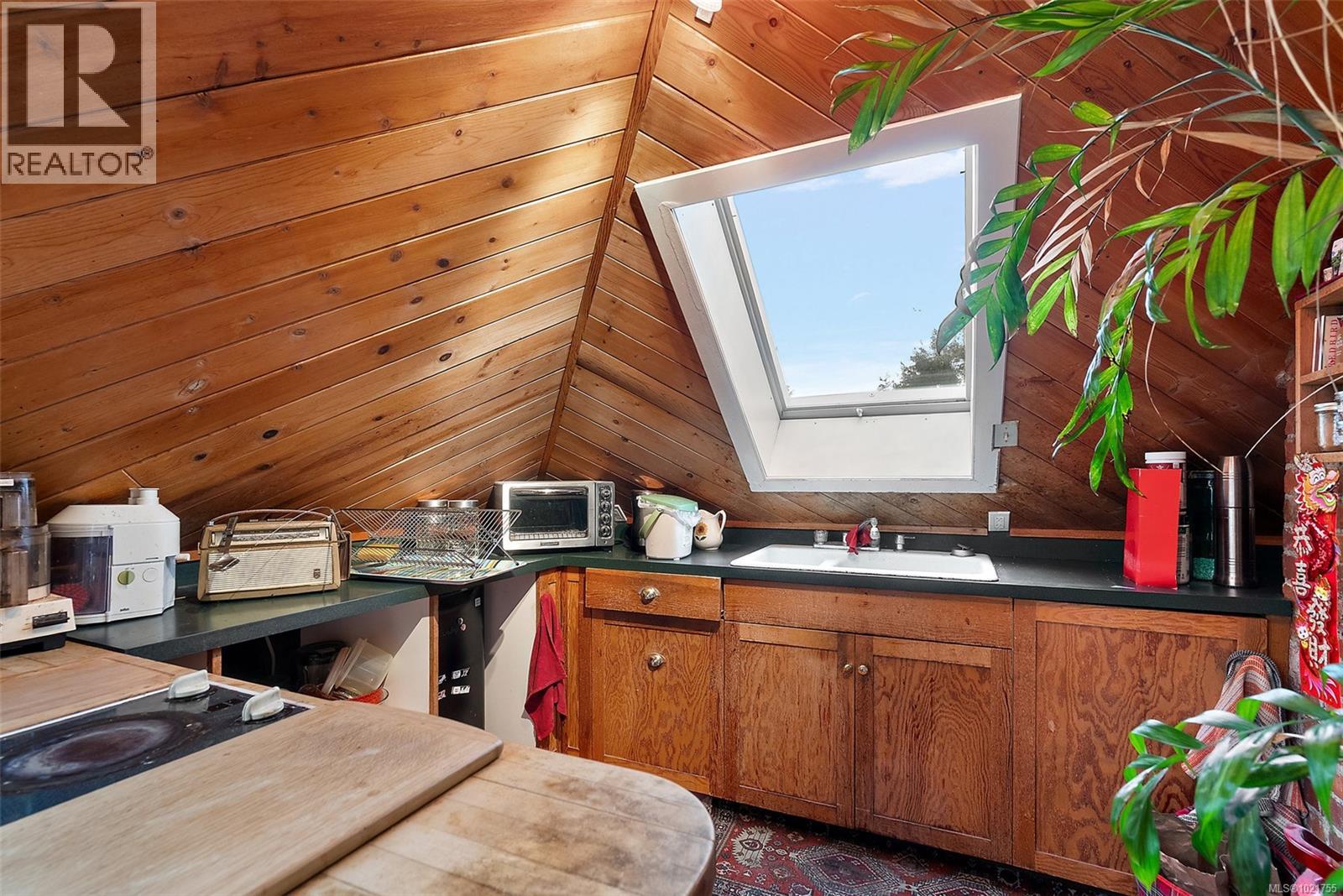 132 Government St S, Victoria, British Columbia  V8V 2K7 - Photo 19 - 1021755