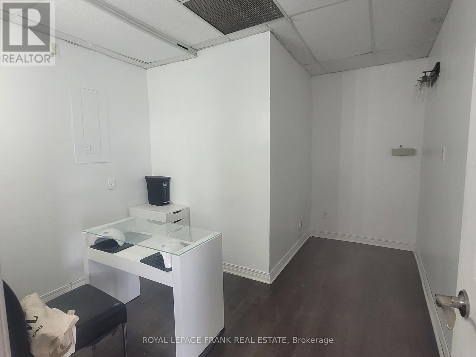 204 - 1500 King Street E, Clarington, Ontario  L1E 1H5 - Photo 3 - E12616160