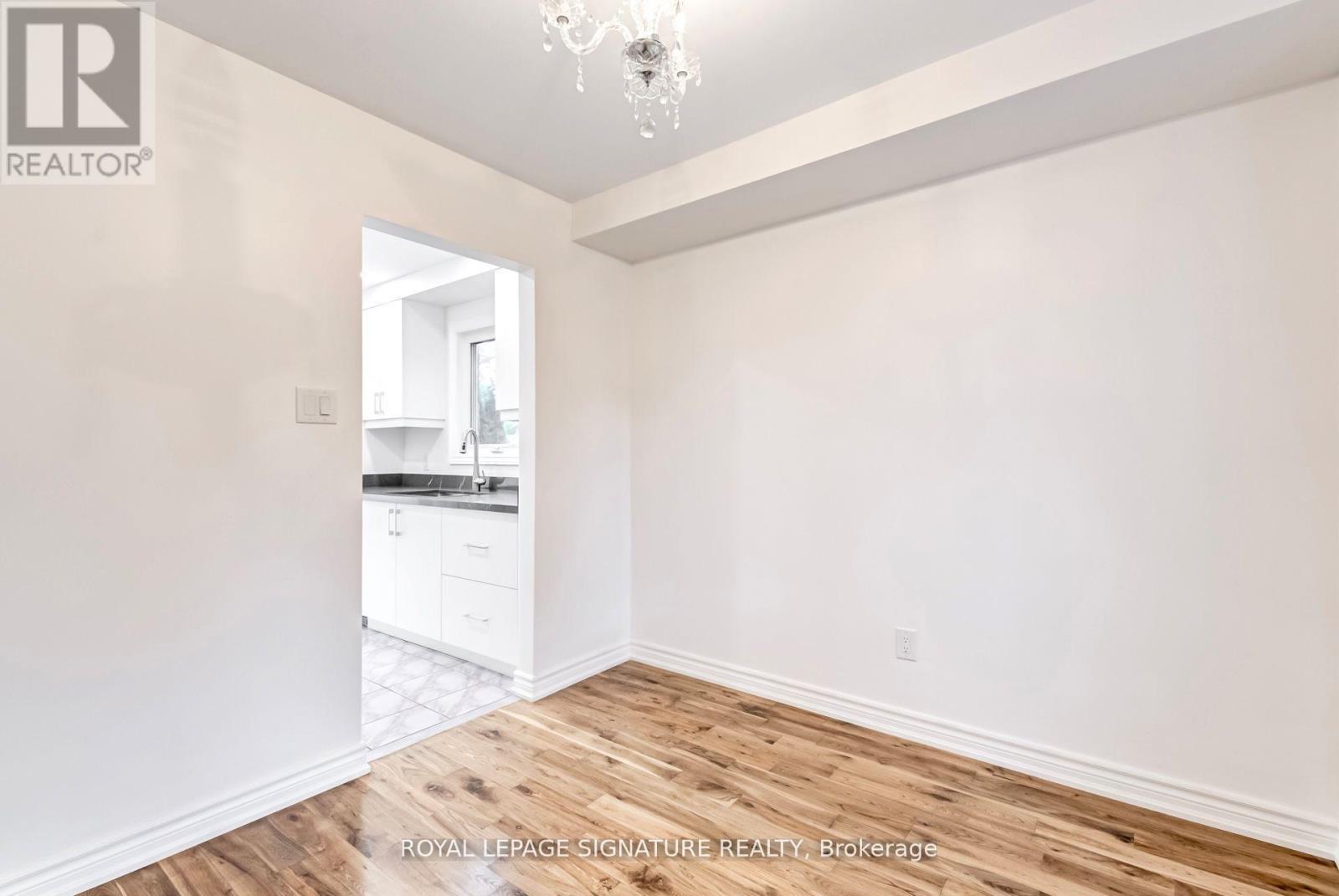 36 Denlow Drive, Brampton, Ontario L6Y 2L4 - Photo 11 - W12518262