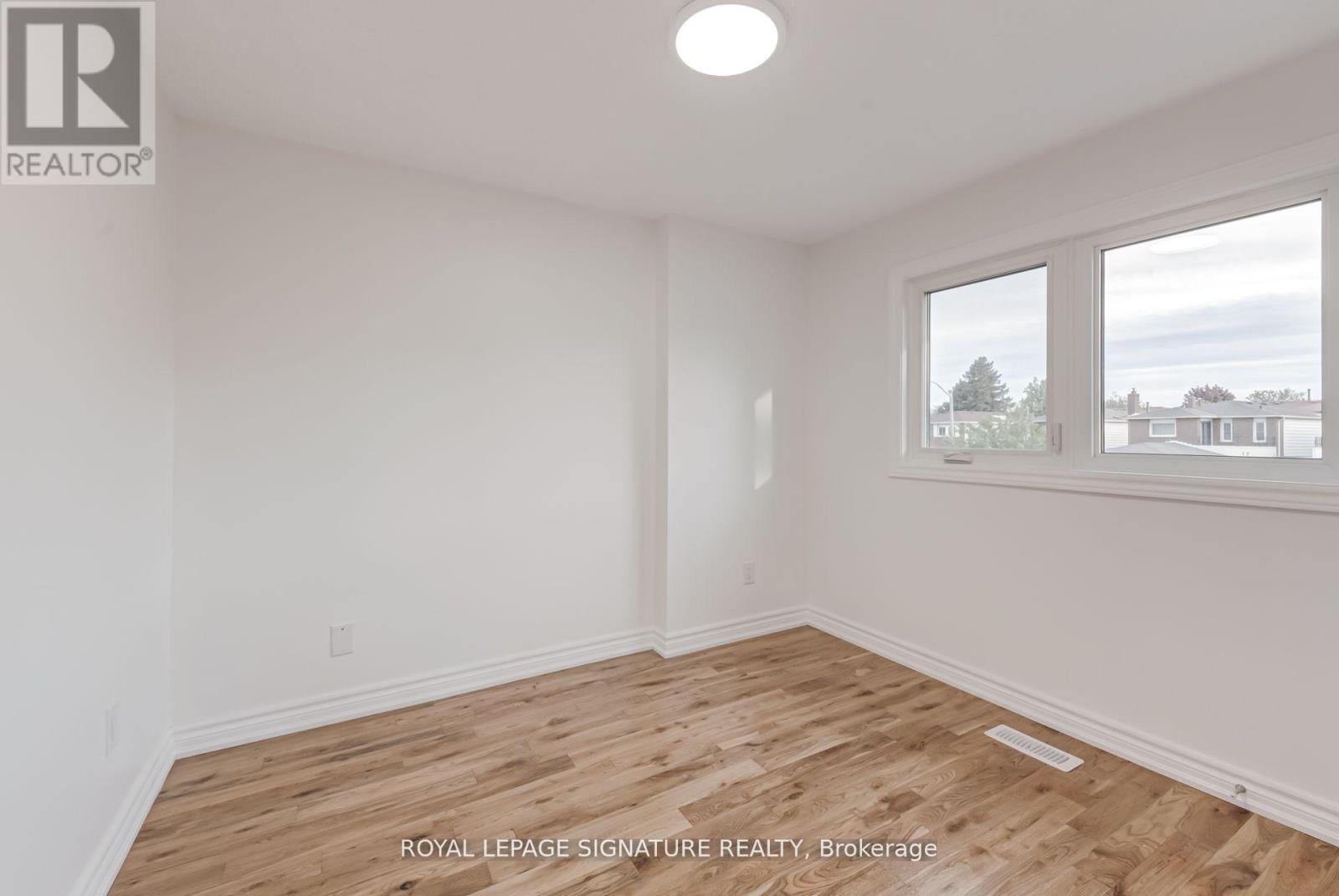 36 Denlow Drive, Brampton, Ontario L6Y 2L4 - Photo 19 - W12518262