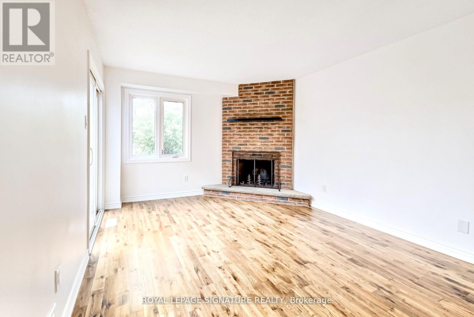 36 Denlow Drive, Brampton, Ontario L6Y 2L4 - Photo 4 - W12518262