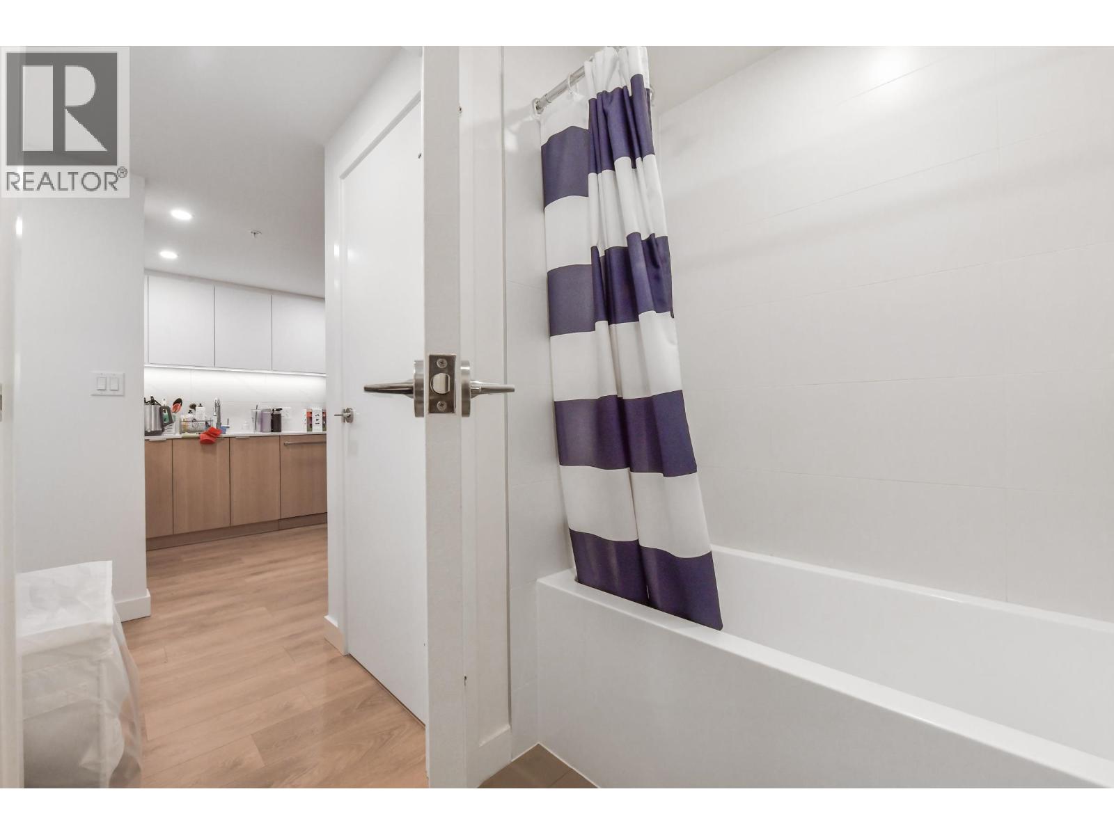 1406 308 Alderson Avenue, Coquitlam, British Columbia  V3K 0J2 - Photo 12 - R3073005