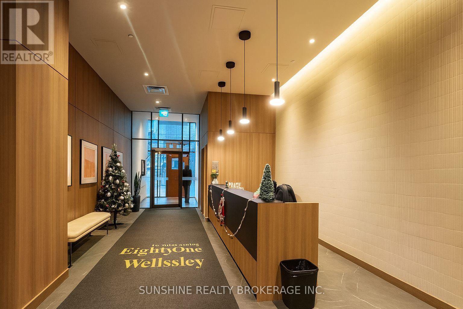 1708 - 81 Wellesley Street E, Toronto, Ontario  M4Y 0C5 - Photo 4 - C12616430