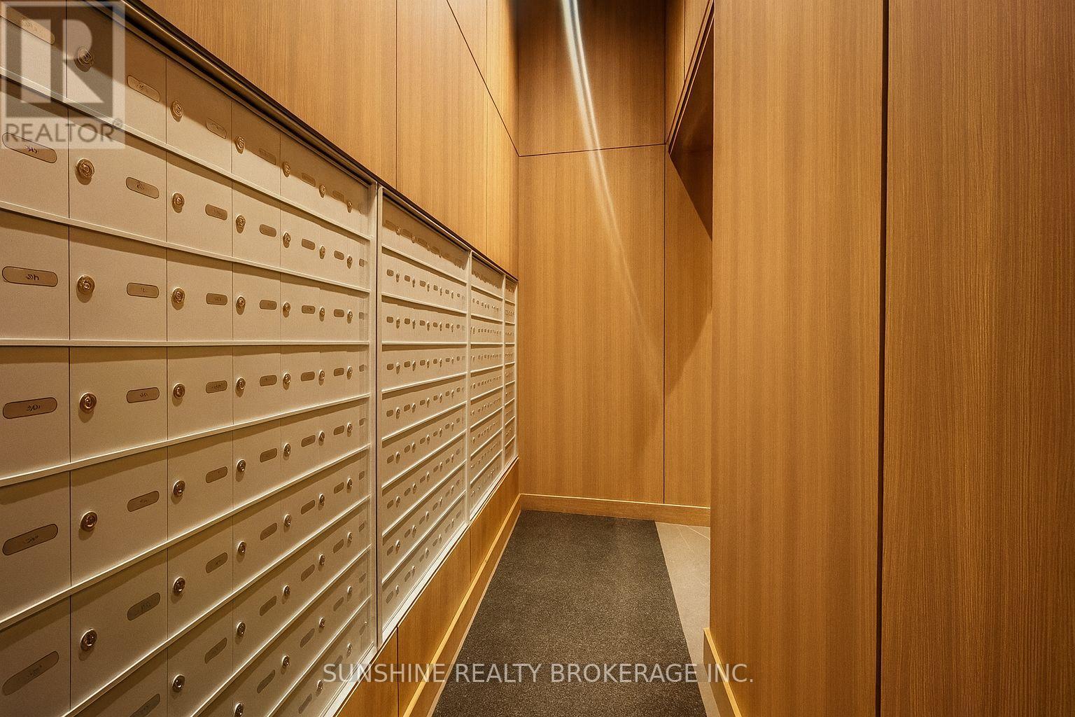 1708 - 81 Wellesley Street E, Toronto, Ontario  M4Y 0C5 - Photo 5 - C12616430