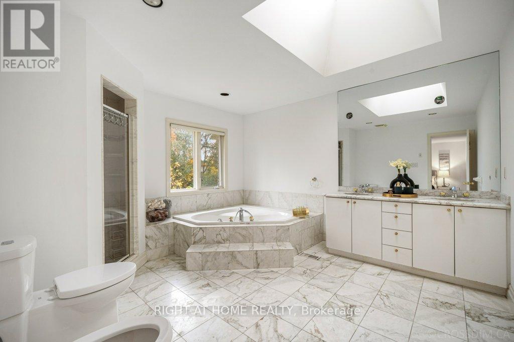 260 Byng Avenue, Toronto, Ontario  M2N 4L3 - Photo 26 - C12616456