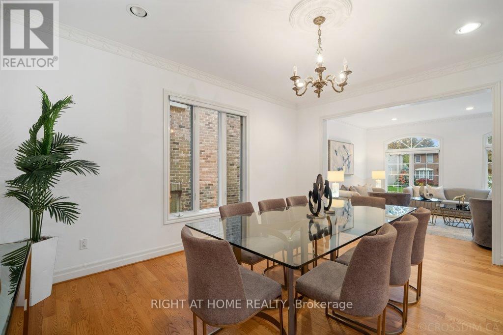 260 Byng Avenue, Toronto, Ontario  M2N 4L3 - Photo 9 - C12616456