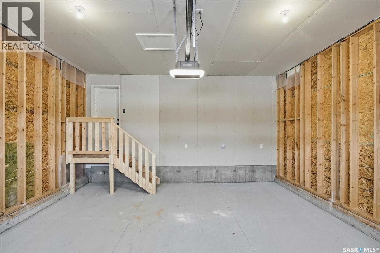 470 Cockcroft Place, Saskatoon, Saskatchewan  S7V 1Y9 - Photo 39 - SK025474