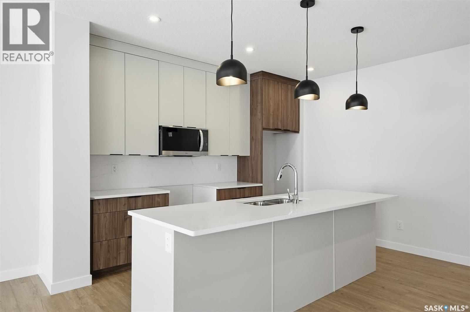 470 Cockcroft Place, Saskatoon, Saskatchewan  S7V 1Y9 - Photo 5 - SK025474