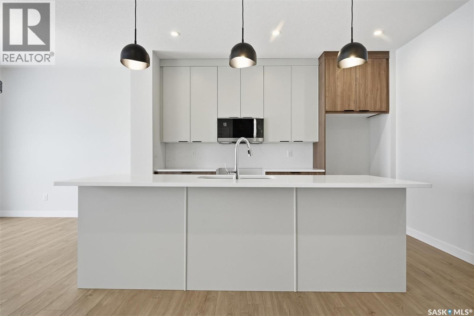 470 Cockcroft Place, Saskatoon, Saskatchewan  S7V 1Y9 - Photo 6 - SK025474