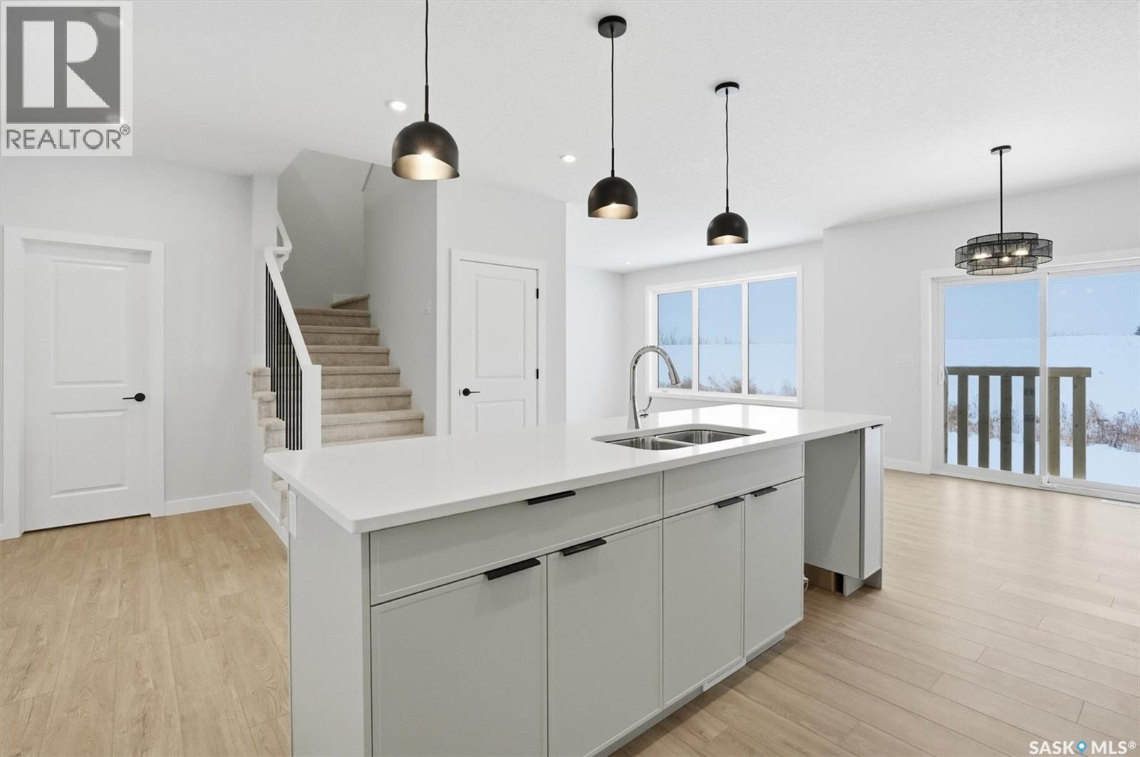 470 Cockcroft Place, Saskatoon, Saskatchewan  S7V 1Y9 - Photo 9 - SK025474