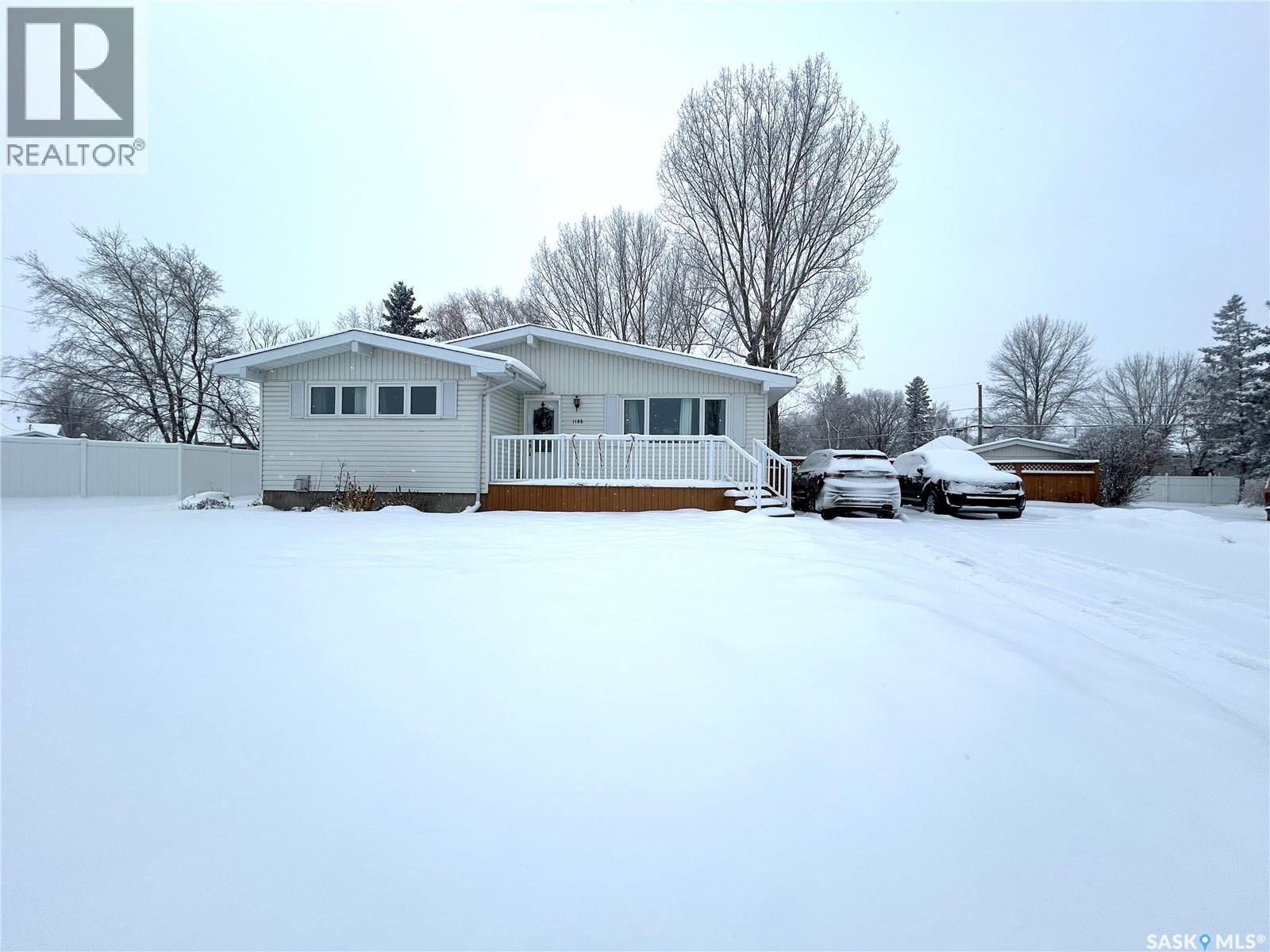 1106 Bobolink Bay, Rocanville, Saskatchewan  S0A 3L0 - Photo 1 - SK025455
