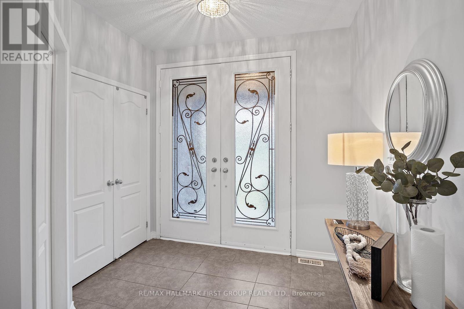 55 Buttonshaw Street, Clarington, Ontario  L1C 0S5 - Photo 2 - E12616432