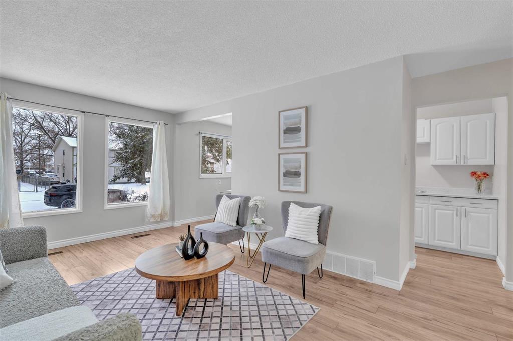 39 Marlow Court, Winnipeg, Manitoba  R2P 0A5 - Photo 5 - 202529732