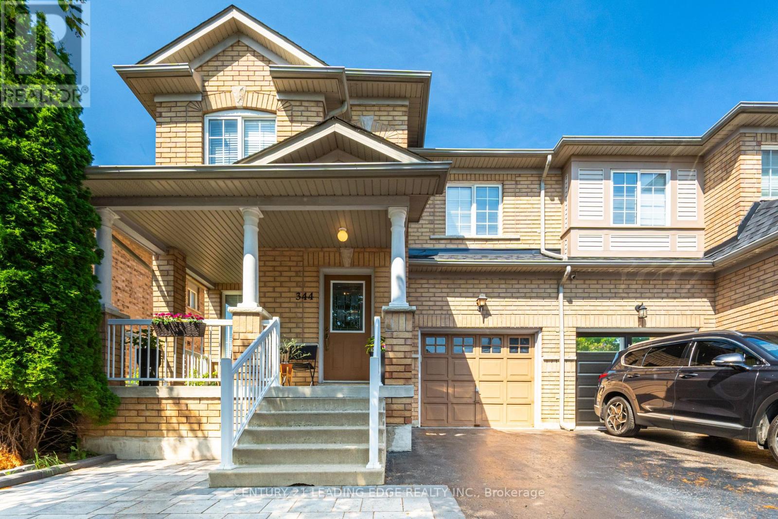 344 Marble Place, Newmarket, Ontario  L3X 2R7 - Photo 2 - N12616404