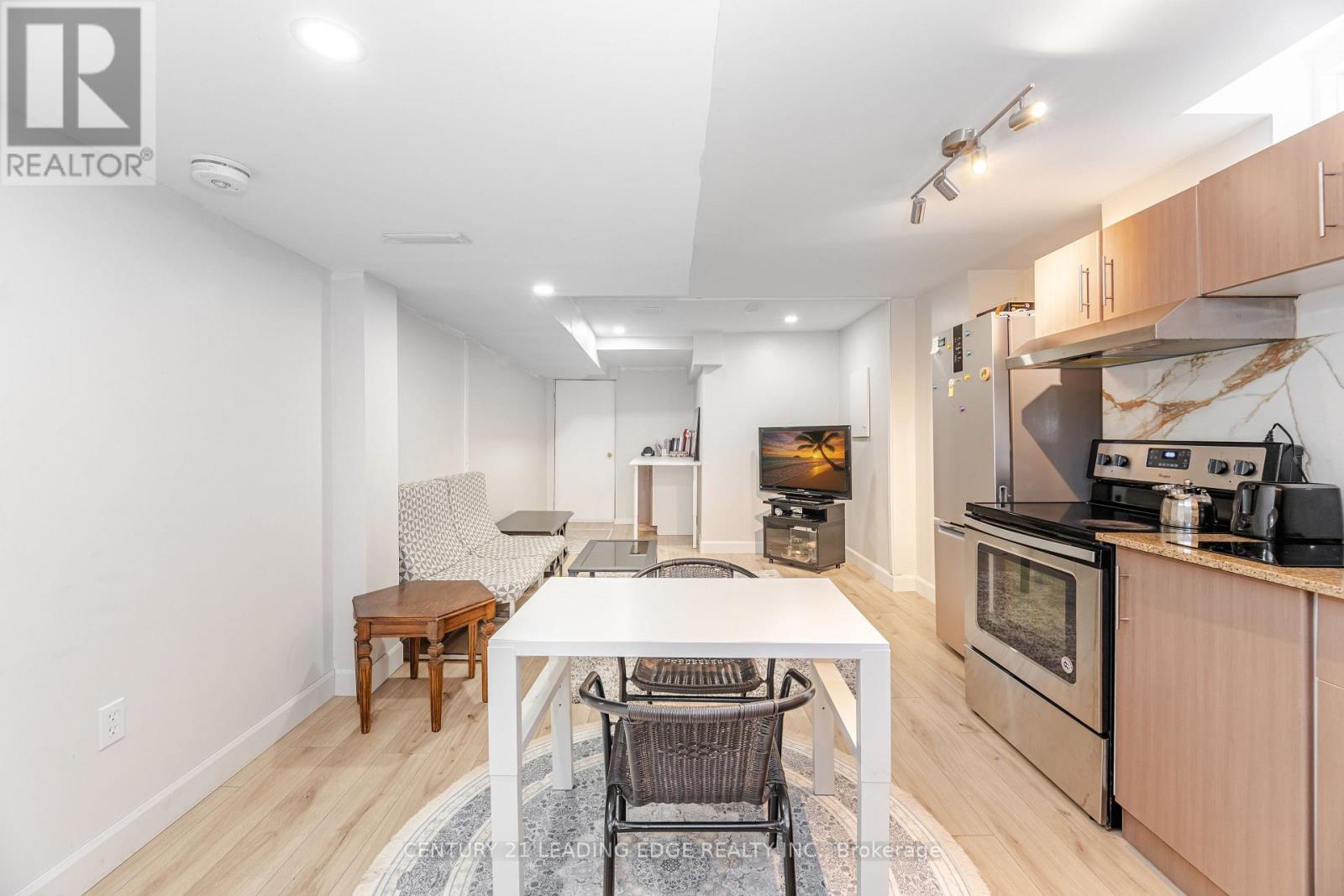 344 Marble Place, Newmarket, Ontario  L3X 2R7 - Photo 35 - N12616404