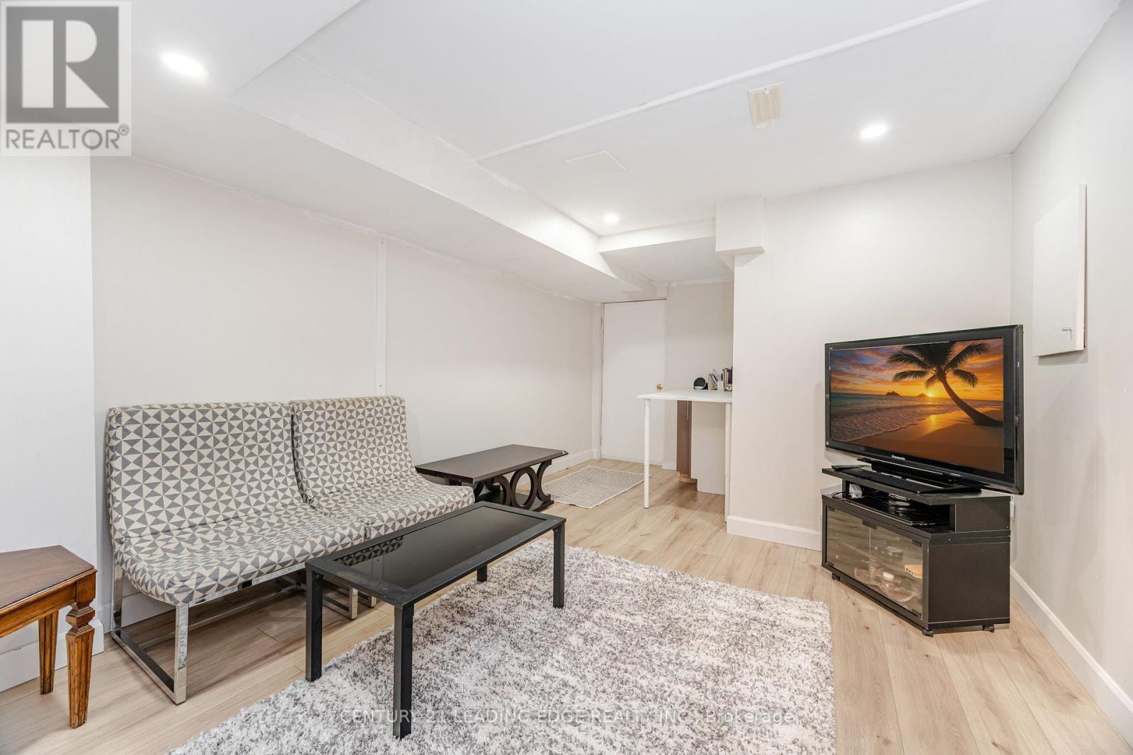 344 Marble Place, Newmarket, Ontario  L3X 2R7 - Photo 36 - N12616404