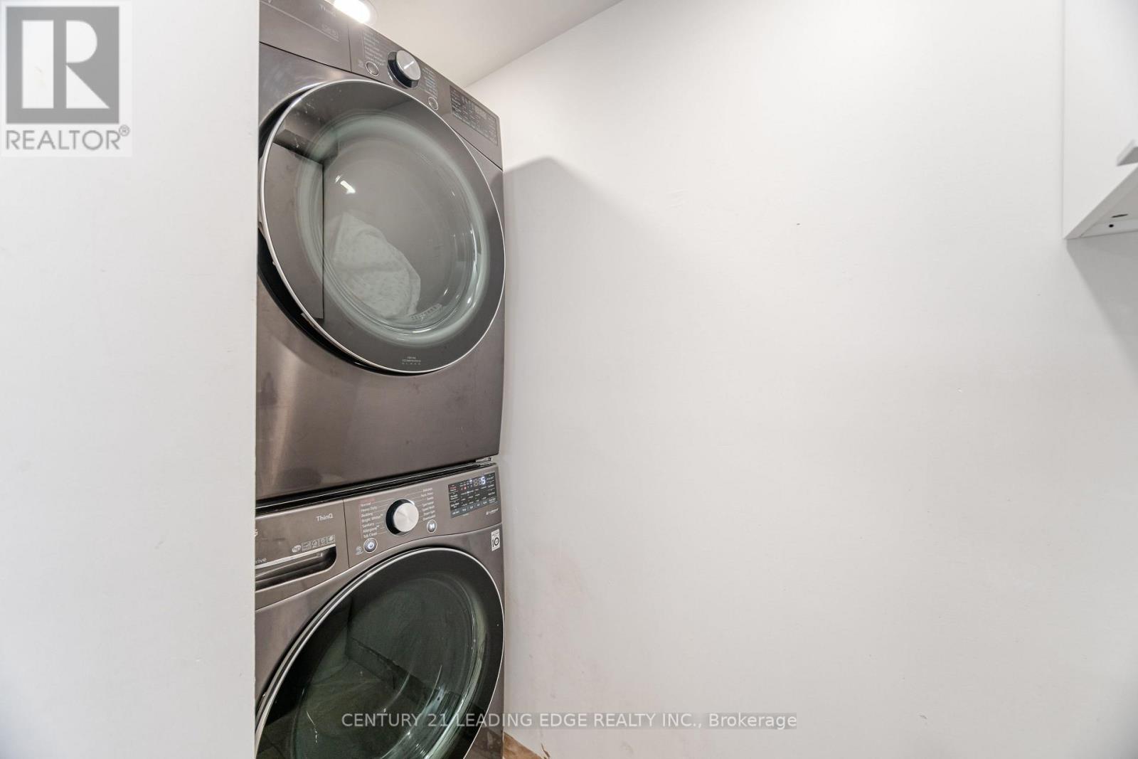 344 Marble Place, Newmarket, Ontario  L3X 2R7 - Photo 41 - N12616404