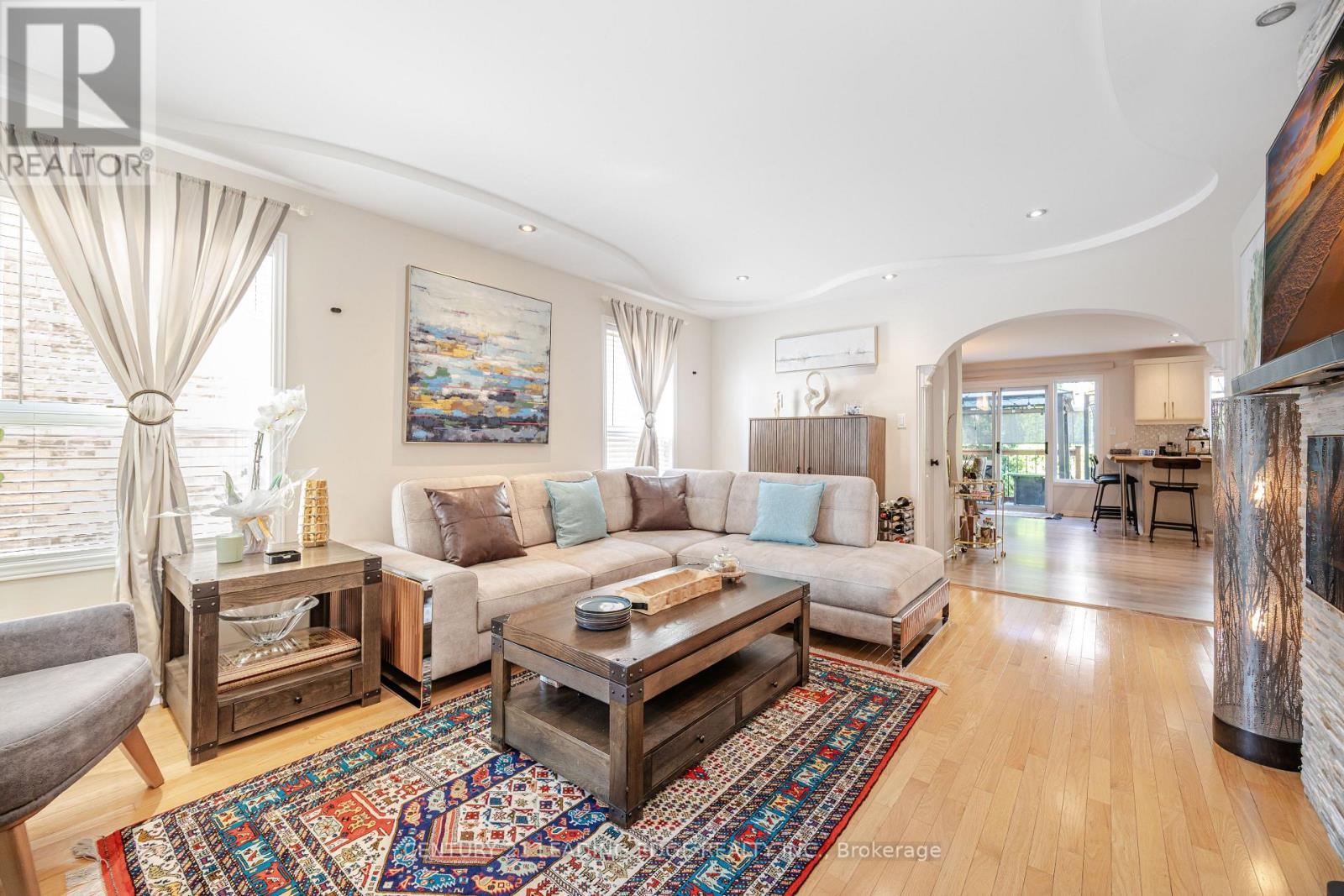 344 Marble Place, Newmarket, Ontario  L3X 2R7 - Photo 7 - N12616404