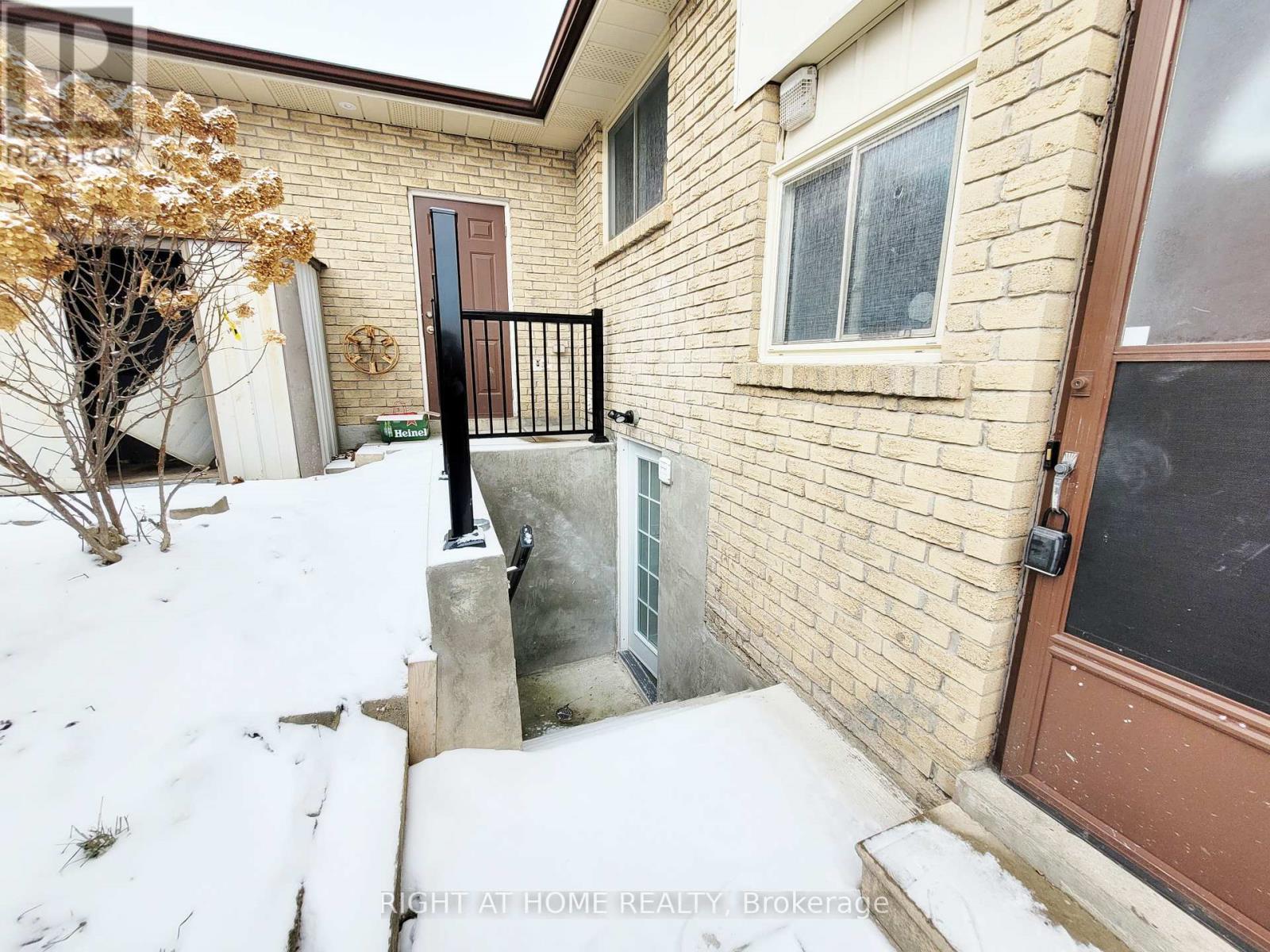 Basement - 588 Brooks Howard Court, Newmarket, Ontario  L3Y 6V1 - Photo 12 - N12616452