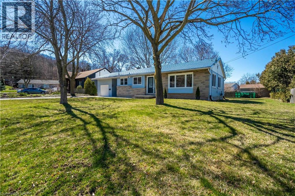 1 Hill Place Unit# A, Hamilton, Ontario  L8G 2W3 - Photo 3 - 40793366