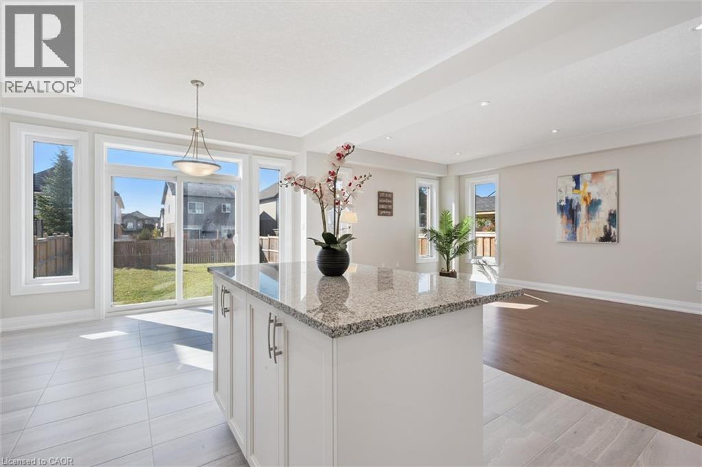 916 Valencia Court, Kitchener, Ontario  N2R 0R5 - Photo 13 - 40779385