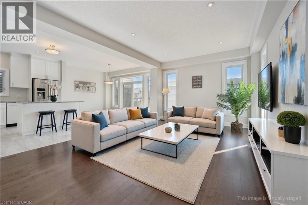 916 Valencia Court, Kitchener, Ontario  N2R 0R5 - Photo 5 - 40779385