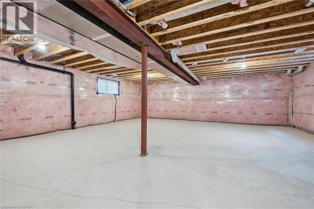 916 Valencia Court, Kitchener, Ontario  N2R 0R5 - Photo 34 - 40779385