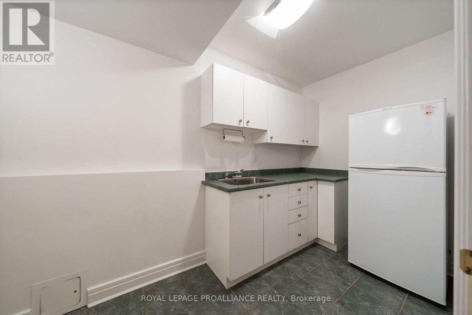 71 Oak Ridge Boulevard, Belleville, Ontario  K8N 5W3 - Photo 30 - X12616560